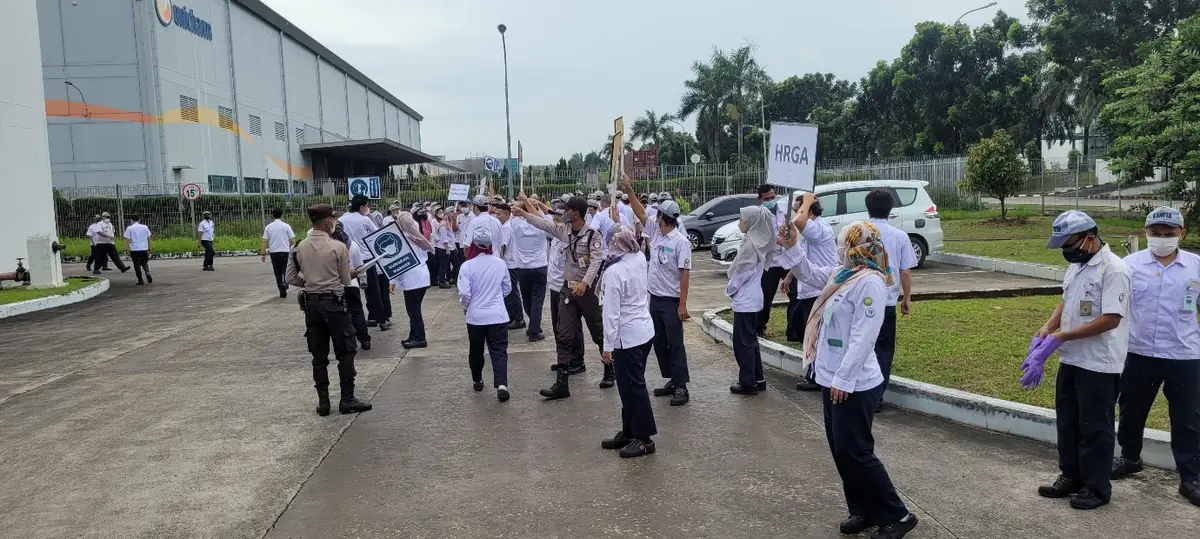 Emergency evacuation drill with assembly by department